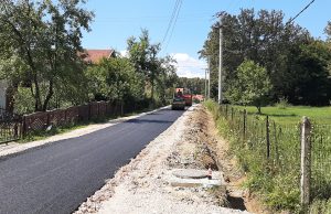 Asfaltirana dionica puta u ulici Živinički sokolovi B