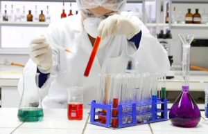 Gimnaziji Živinice donirano posuđe i hemikalije za izvođenje praktične nastave iz hemije