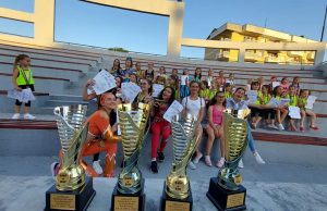 Četiri pehara i 30 medalja za plesni studio “Dinna” na takmičenju u Sarajevu