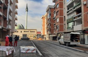 Asfaltirana dionica puta u ulici 25.Novembra