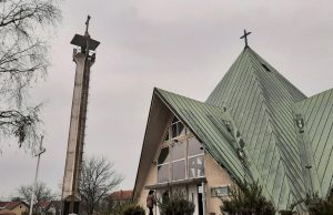 Upaljena druga adventska svijeća