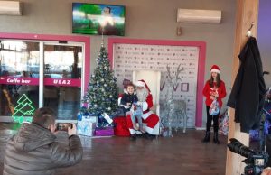 Živinička kompanija IN VIVO djeci podijelila 500 novogodišnjih paketića