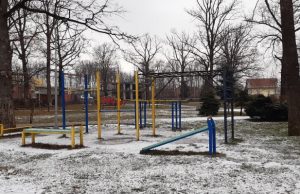 Obnavlja se fitnes mobilijar u parku kod bivšeg hotela Konjuh