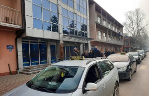 Taksisti Živinica nezadovoljni novim taksi stajalištima