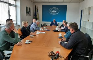 Problematika “divljih” goveda tema satanka kod gradonačelnika Živinica