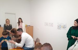 Asocijacija mladih SDA Živinice i TK-a uručila bajramske pakete polaznicima Centra ˝Mali svijet˝