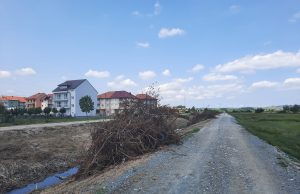 Ovih dana radi se uređenje puta i kanala prema Sprečkom polju