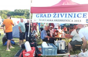 Marš mira: Posjeta kampu Mravinjci