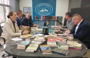Izdavačka kuća Dobra knjiga donirala stotine knjiga za biblioteke srednjih živiničkih škola