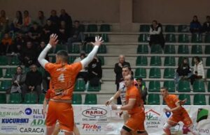 Modrić i Sakić zahvalili navijačima: ˝ Energiju koju ste nam poslali sa tribina , dugujemo samo vama ˝