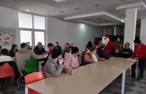 Grad Živinice i Merhamet obezbijedili 100 paketića za korisnike Centra Vrati mi osmjeh