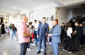 Gradonačelnik Muhić posjetio nekoliko škola na području Živinica