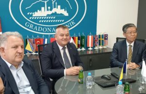 Dom zdravlja Živinice bogatiji za dva sanitetska vozila iz Japana