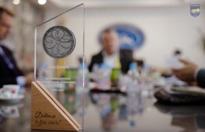Gradonačelniku Živinica uručeno priznanje za humanost i podršku ljudima u potrebi