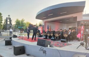 Vojni orkestar Turkay održao koncert pred živiničkom publikom