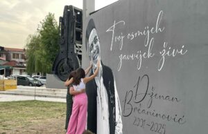 Mural posvećen Dženanu Brčaninoviću oslikan na Omladinskoj ljetnoj sceni BKC – a Živinice