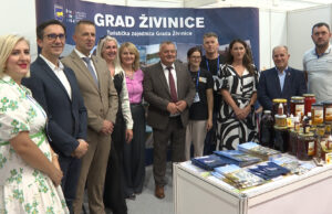 Partner Sajma šljive u Gradačcu između ostalih je i Grad Živinice
