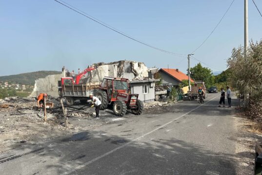 Porodici Humkić požar uništio sve, pomoć stiže sa svih strana