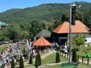 U Džebarima održana tradicionalna dova i promovisana publikacija „Džamija Džebari“