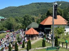 U Džebarima održana tradicionalna dova i promovisana publikacija „Džamija Džebari“
